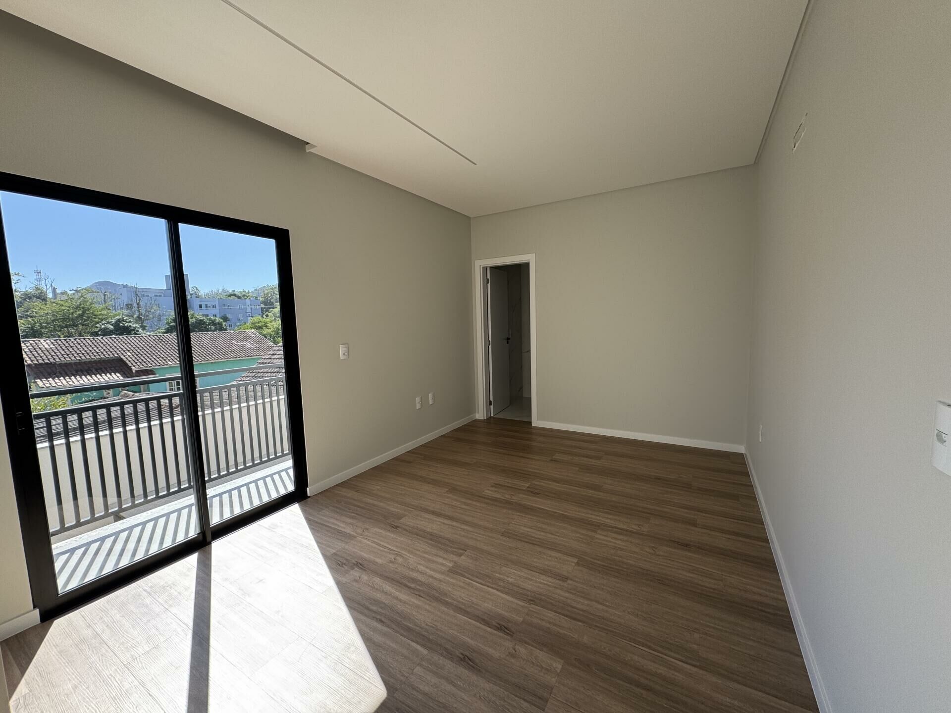 Imagem do Casa geminada alto padrão com piscina e 03 suítes no Bairro Amizade